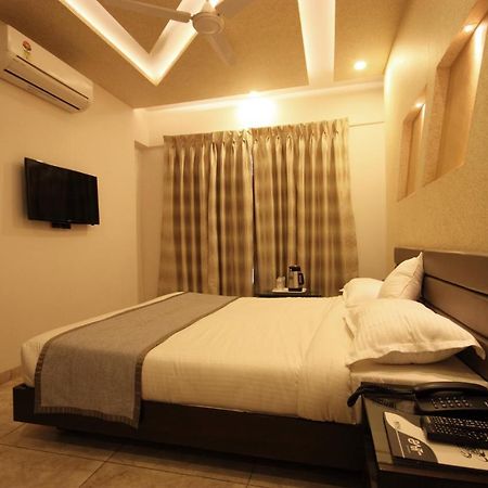 Hotel Bait Inn Ahmedabad Eksteriør bilde