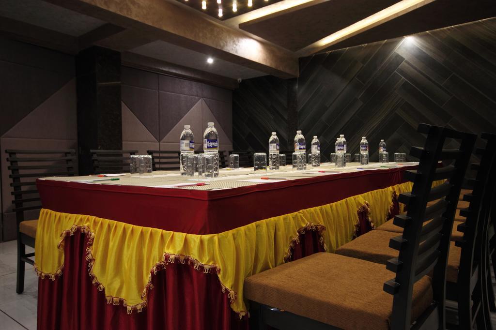 Hotel Bait Inn Ahmedabad Eksteriør bilde