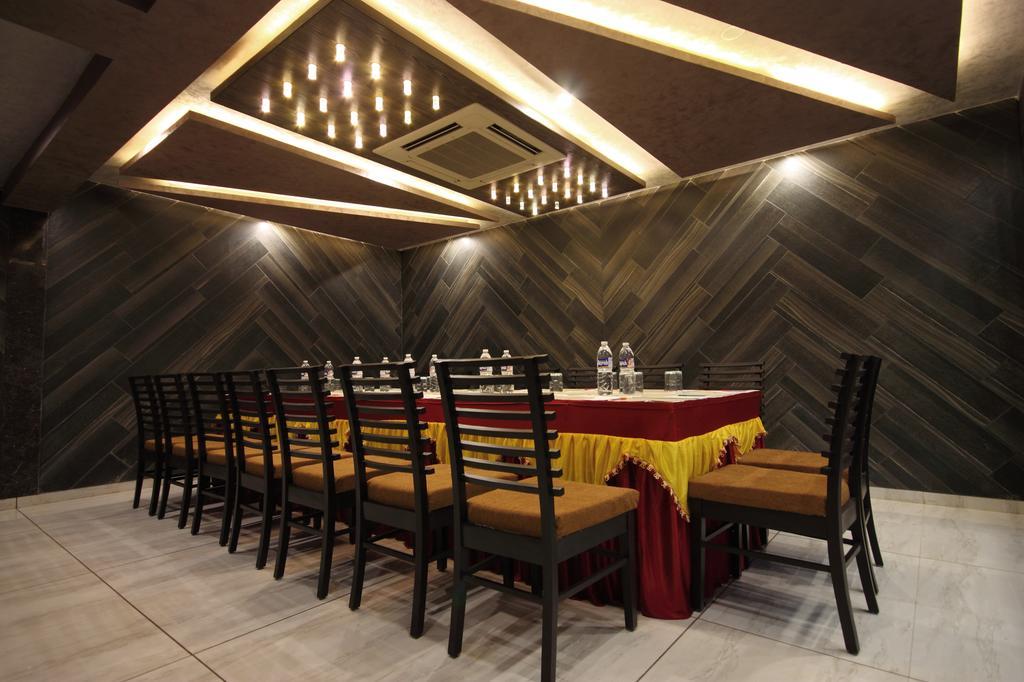 Hotel Bait Inn Ahmedabad Eksteriør bilde